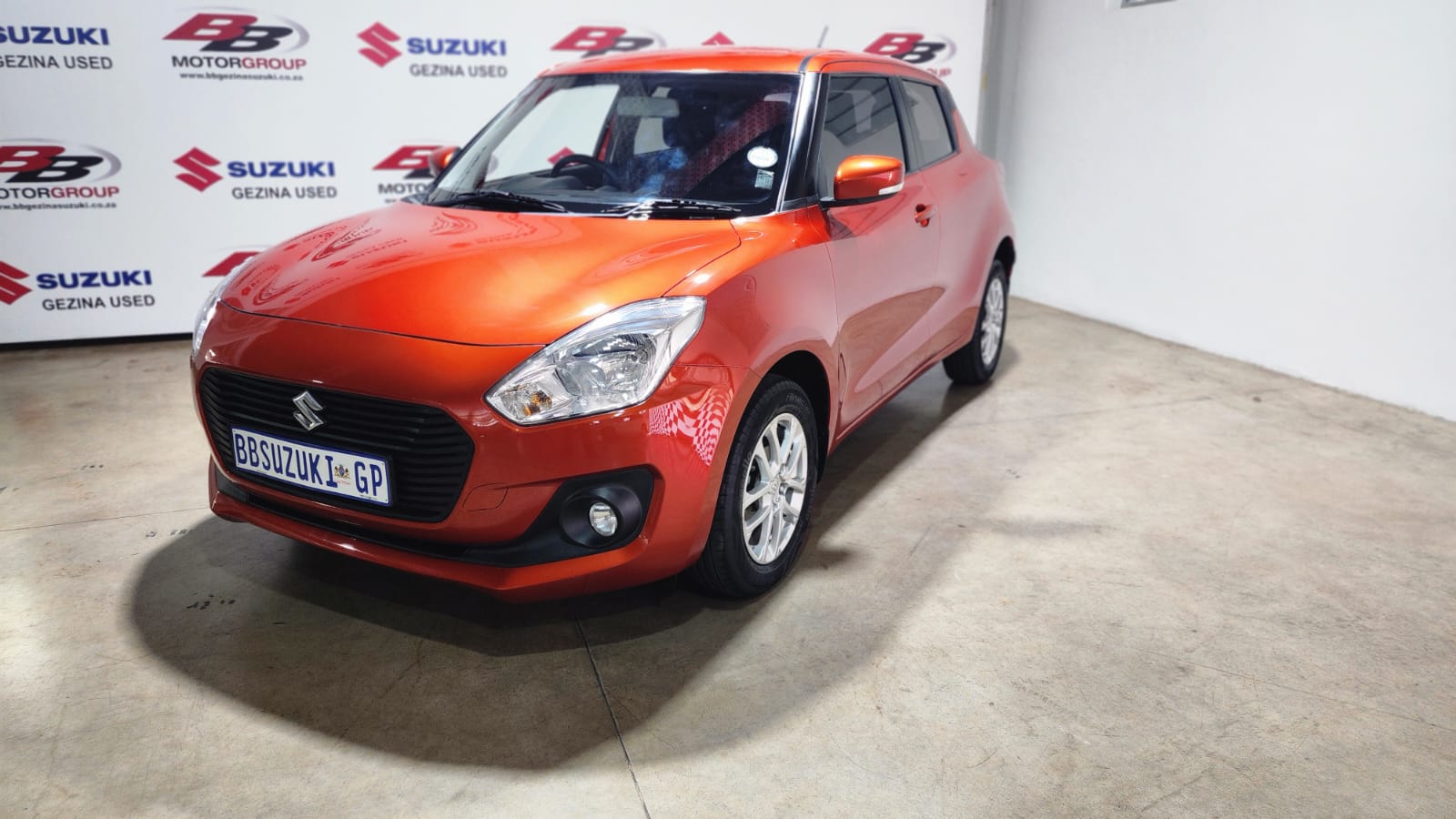 2020 Suzuki Swift 1.2 GLX Q2FyTGlzdGluZzozNzEyNDU R199900 | Avo Auto